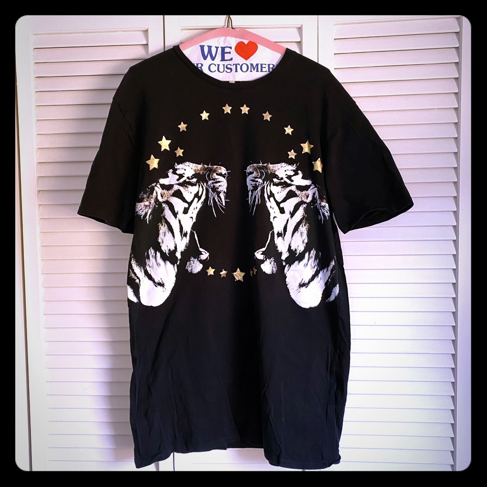 ❌[SOLD]❌ River Island black long tiger t-shirt